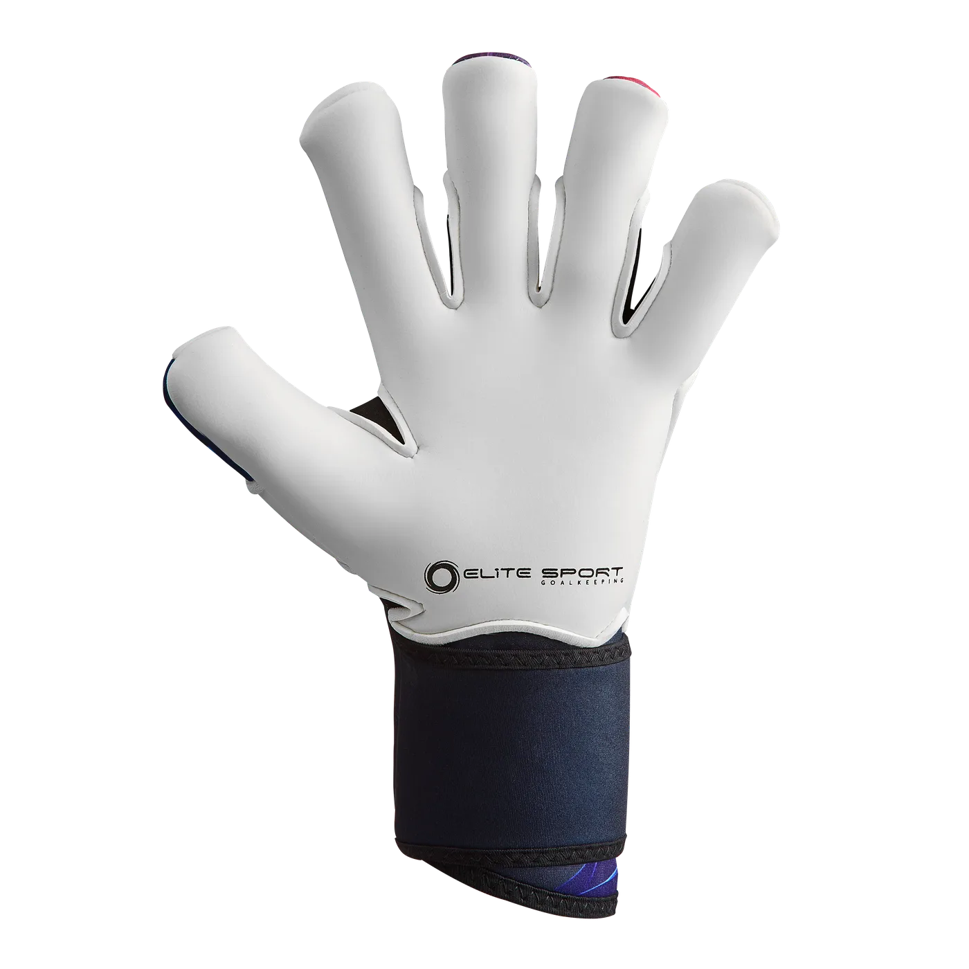 Goalkeeper gloves for natural grass vs artificial turf. Which to choose