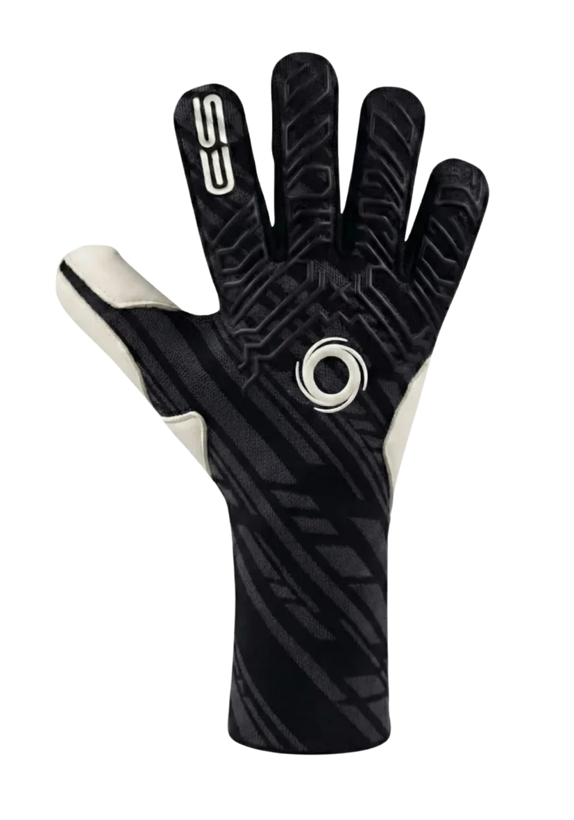 History of the goalkeeper glove. From bare hands to Ultra G Tech